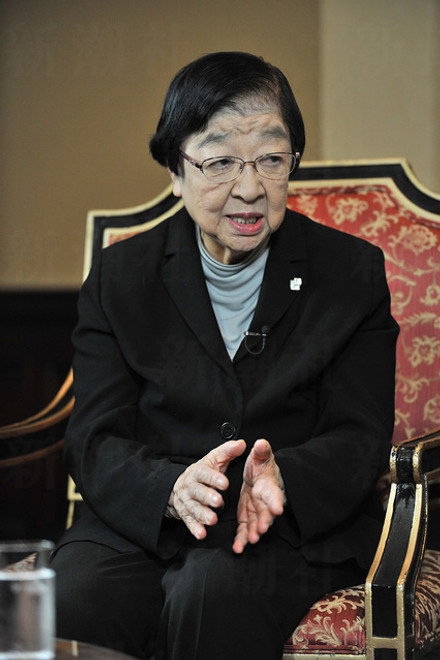 石井ふく子