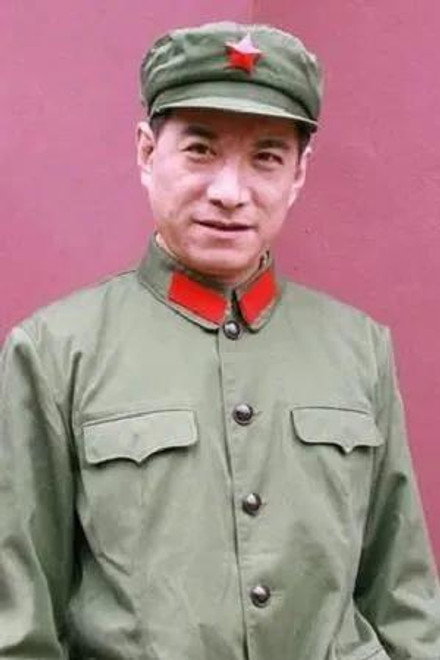 李屹
