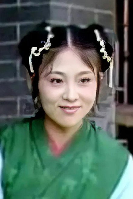 何莉