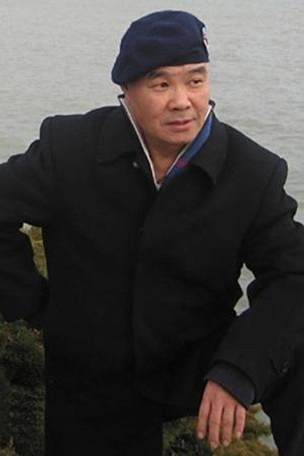 罗吉龙