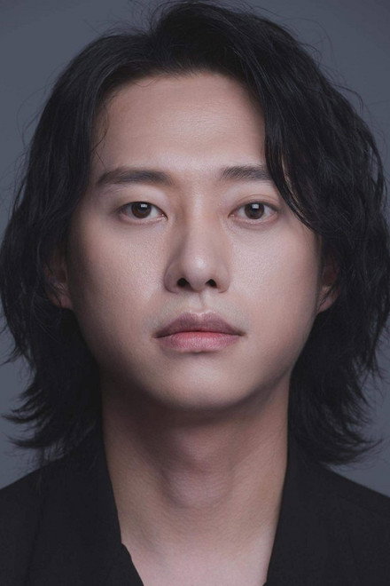 변동욱