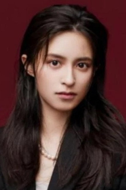 泮李彤