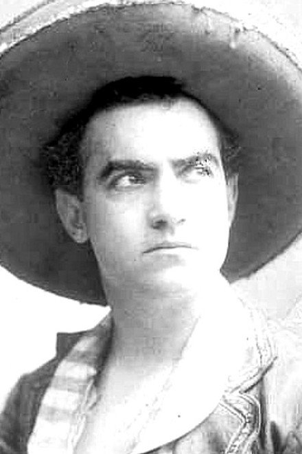 E.L. Fernandez