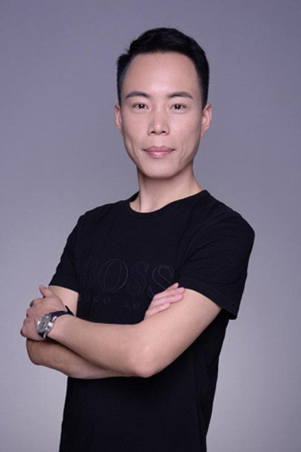 何小磊