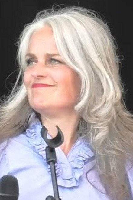 Louise Norby