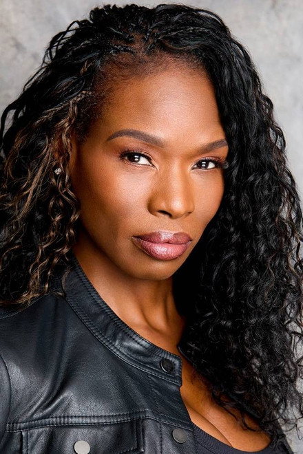 Dazelle Yvette