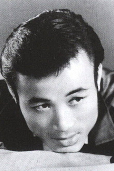 欧威