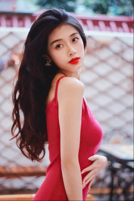 钟芳菲
