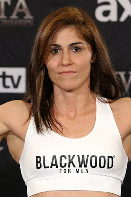Maíra Mazar