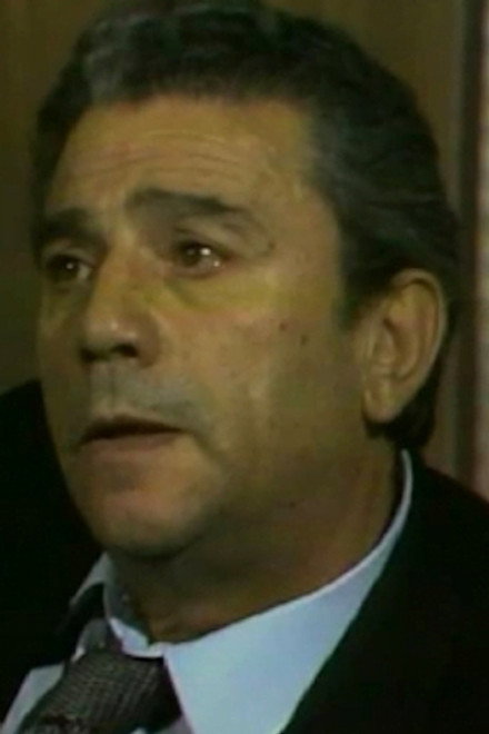 Νίκος Δενδρινός