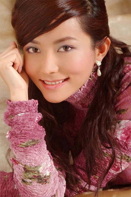 李郁