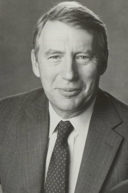 Robert MacNeil