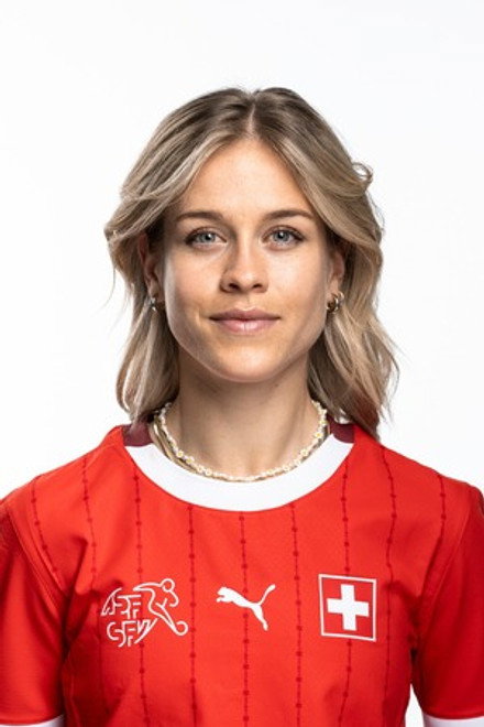 Nadine Riesen