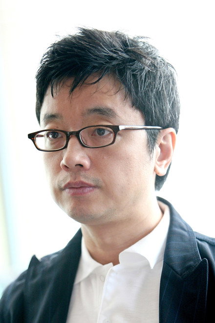 李在容