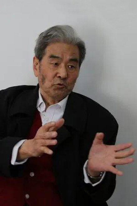 王鹰